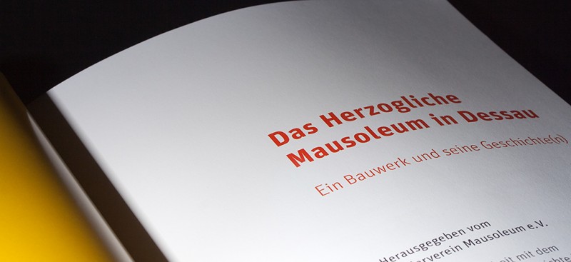 Schmutztitel der Publikation »… Mausoleum in Dessau …«